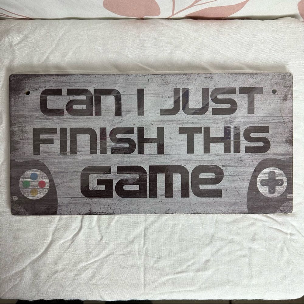 PutuoDecor gaming frame